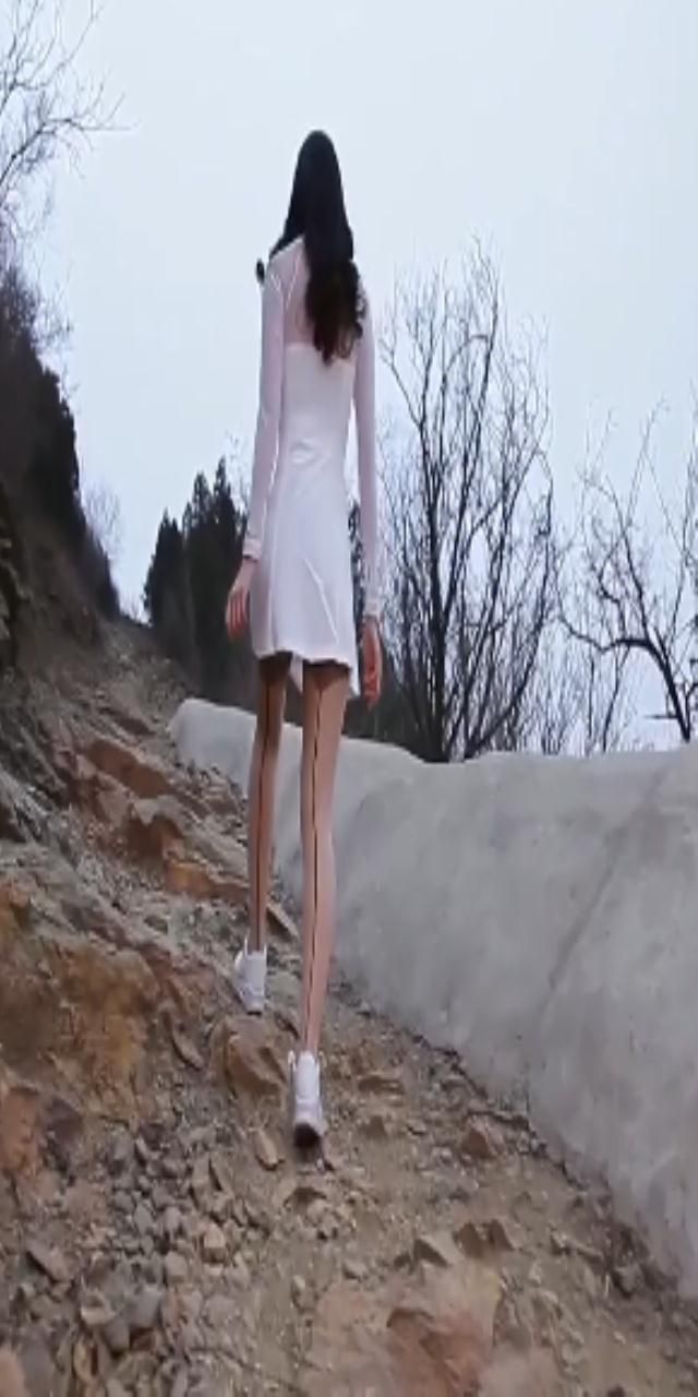 [AISS爱丝]丝袜美腿外拍 视频 瑶瑶